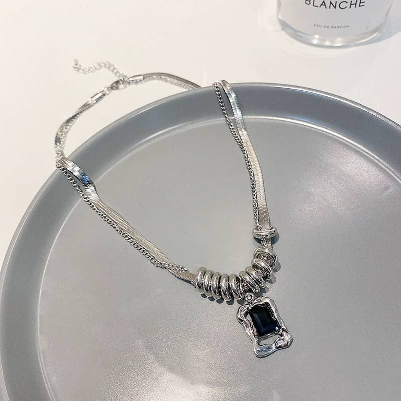 Black Pendant Silver Necklace