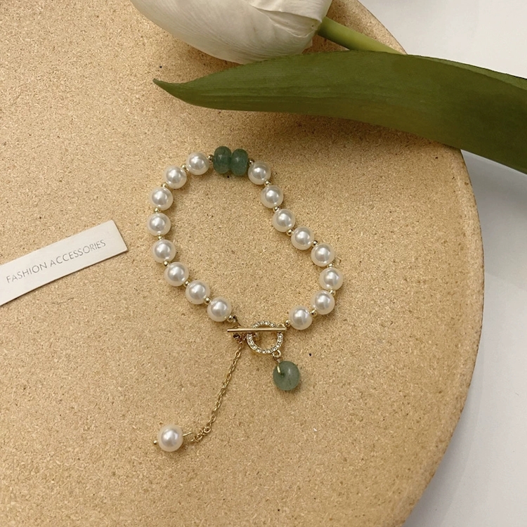 Green pearl bracelet
